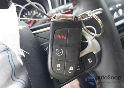 2021 Jeep Compass Limited 4X4 z USA, uszkodzony, nr VIN 3C4NJDCB4MT556893